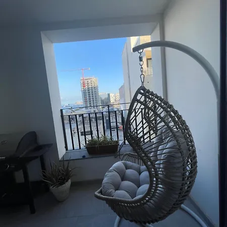 Spacious Seaview Apt, Steps From Valletta Ferry * スリーマ