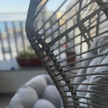 Spacious Seaview Apt, Steps From Valletta Ferry 슬리에마