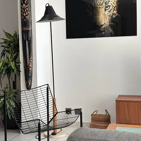 Spacious Seaview Apt, Steps From Valletta Ferry Апартаменты *