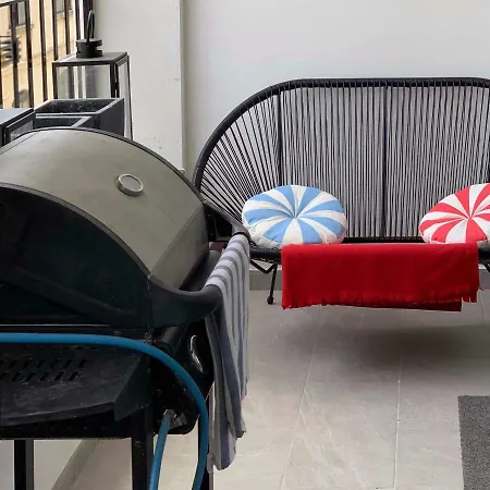 아파트 Spacious Seaview Apt, Steps From Valletta Ferry 슬리에마