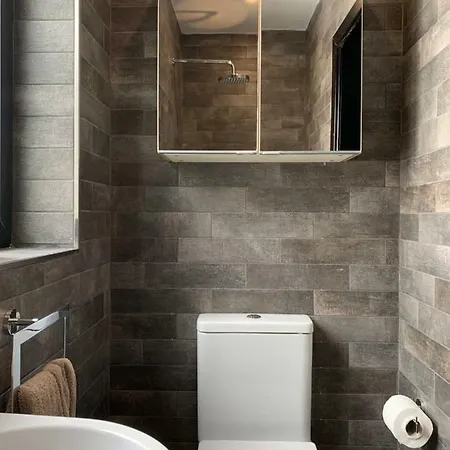 Spacious Seaview Apt, Steps From Valletta Ferry 슬리에마