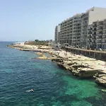 Spacious Seaview Apt, Steps From Valletta Ferry *