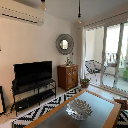 Spacious Seaview Apt, Steps From Valletta Ferry Σλιέμα
