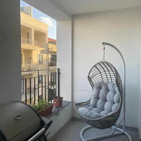 Spacious Seaview Apt, Steps From Valletta Ferry Apartment Sliema