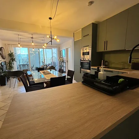 Spacious Seaview Apt, Steps From Valletta Ferry *