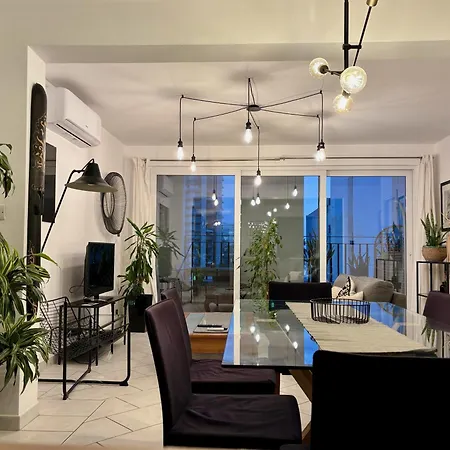 Lägenhet Spacious Seaview Apt, Steps From Valletta Ferry