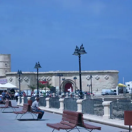 Spacious Seaview Apt, Steps From Valletta Ferry
