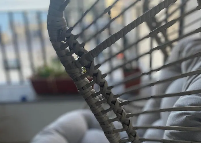 Spacious Seaview Apt, Steps From Valletta Ferry 斯利马