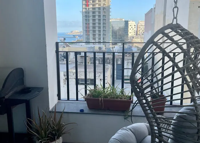 Spacious Seaview Apt, Steps From Valletta Ferry