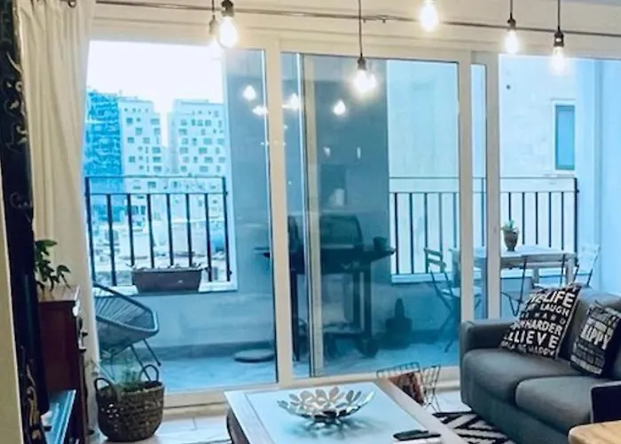 公寓 Spacious Seaview Apt, Steps From Valletta Ferry 斯利马