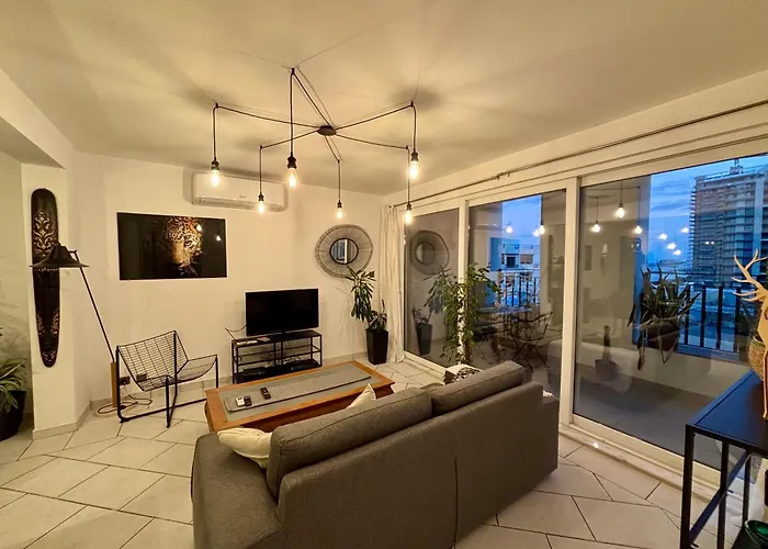 Spacious Seaview Apt, Steps From Valletta Ferry Апартаменты Слима