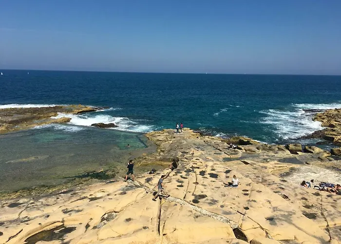 Spacious Seaview Apt, Steps From Valletta Ferry * 斯利马